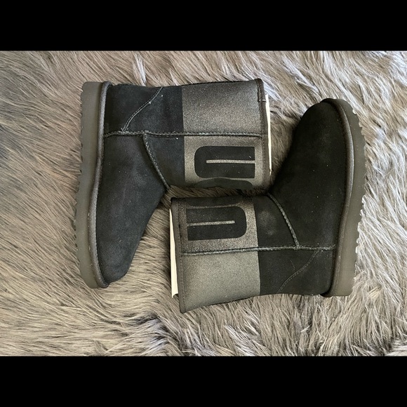 NIB Ugg size 6 - Picture 7 of 10